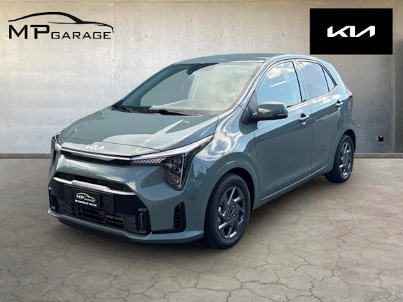 First vehicle image First vehicle image