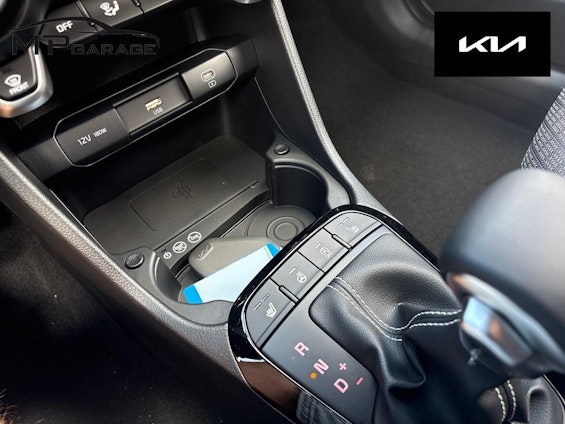 Vehicle image 10 Vehicle image 10