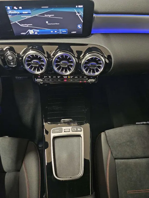 Mercedes-Benz A 250 4Matic AMG Line