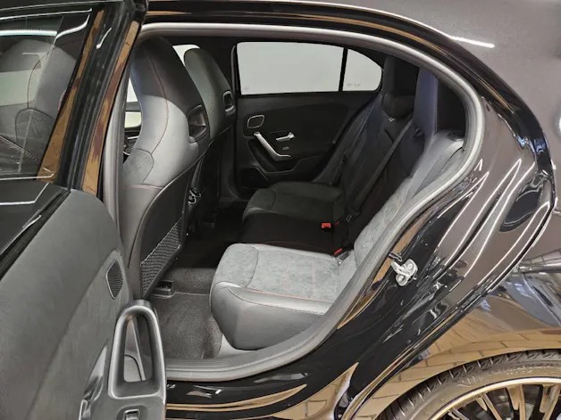 Mercedes-Benz A 250 4Matic AMG Line