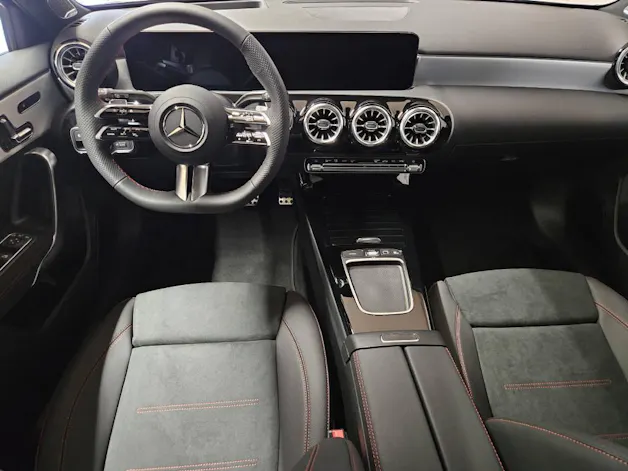 Mercedes-Benz A 250 4Matic AMG Line