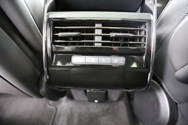 Vehicle image 10 Vehicle image 10