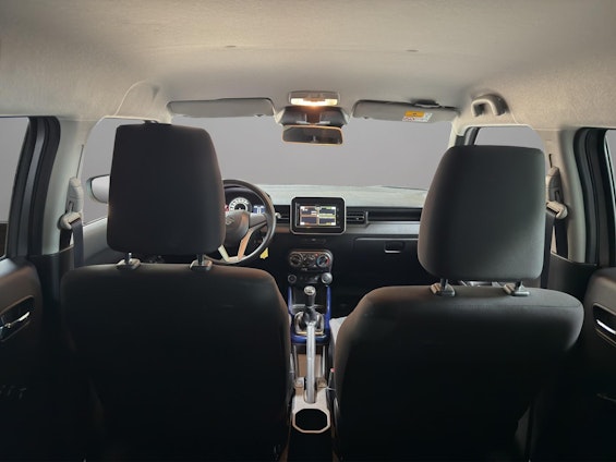 Vehicle image 7