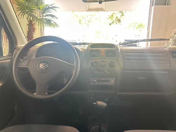 Vehicle image 7