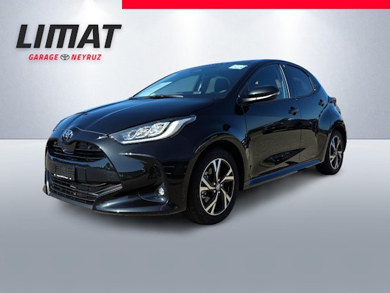 First vehicle image