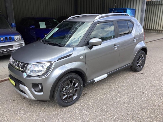First vehicle image
