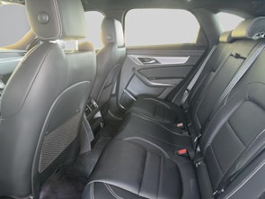 Vehicle image JAGUAR F-Pace 2.0 I4 250 R-Dynamic SE AWD