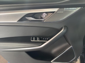 Vehicle image JAGUAR F-Pace 2.0 I4 250 R-Dynamic SE AWD