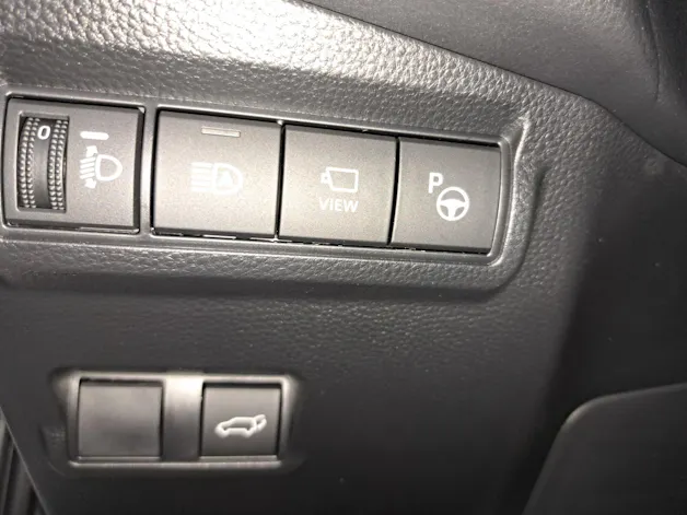 Toyota Corolla Cross 2.0 HSD Premium AWD-i