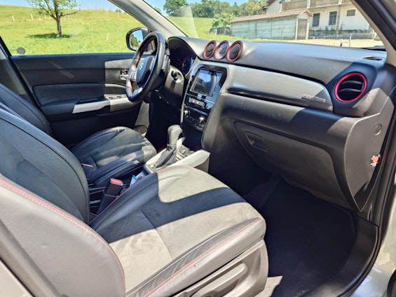 Vehicle image 7