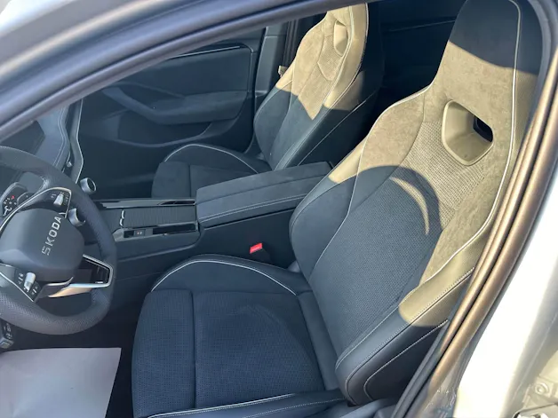 Škoda Superb Combi 2.0 TSI Sportline 4x4 DSG