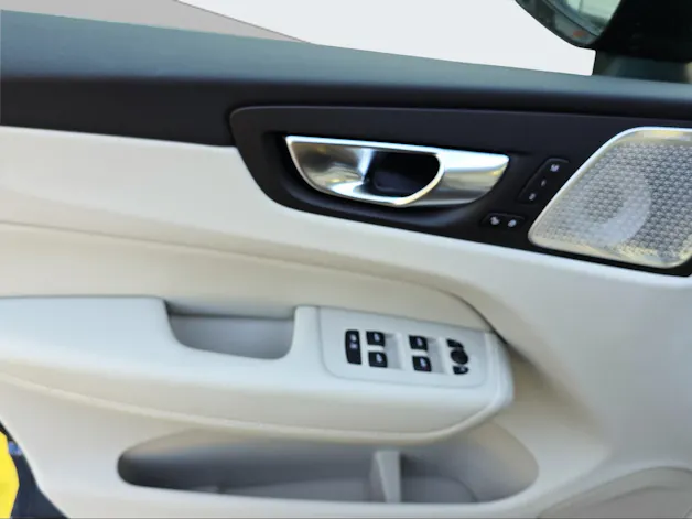 Volvo XC60 T6 eAWD PluginHybrid Ultra Dark Model 2026