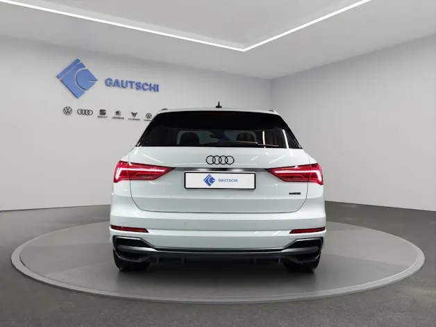 Audi Q3 35 TDI S line quattro S-tronic