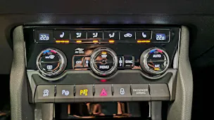 Škoda Karoq 1.5 TSI Selection DSG