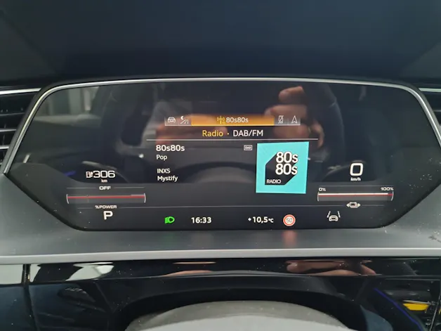 Audi e-tron S quattro