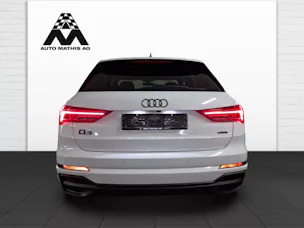 Audi Q3 40 TDI S line quattro S-tronic