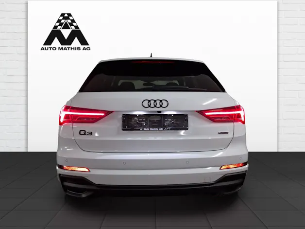 Audi Q3 40 TDI S line quattro S-tronic