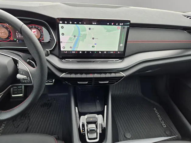 Škoda Octavia Combi 2.0 TSI DSG RS