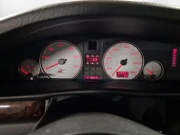 Audi S6 Avant quattro 4.2