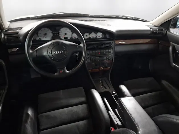 Audi S6 Avant quattro 4.2