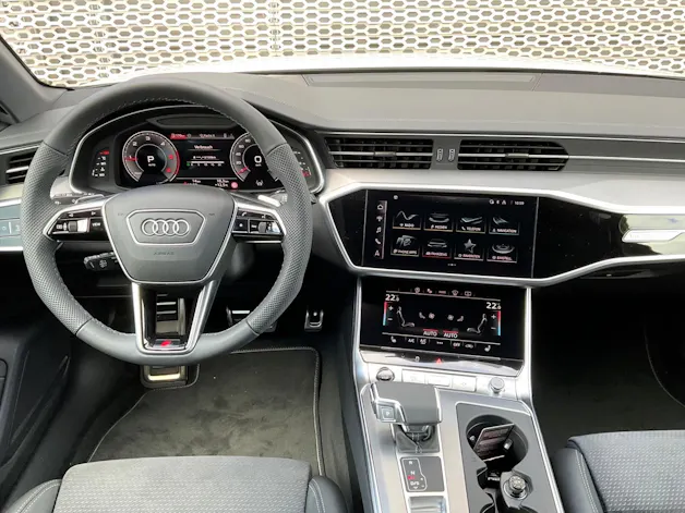 Audi A6 Avant 40 TDI Attraction S line quattro S-tronic