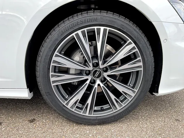 Audi A6 Avant 40 TDI Attraction S line quattro S-tronic