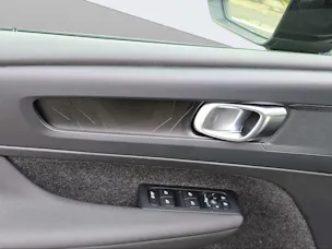 Volvo C40 Recharge E80 82kWh Twin AWD Pure Electric Plus