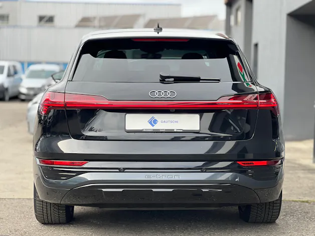 Audi Q8 55 e-tron advanced quattro
