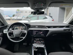 Audi Q8 55 e-tron advanced quattro