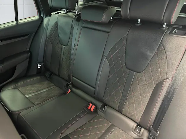 Škoda Octavia Combi 2.0 TSI DSG RS