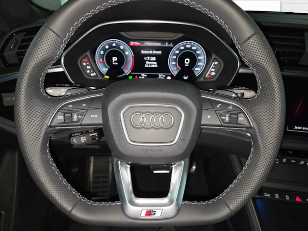 Audi Q3 45 TFSI S line quattro S-tronic