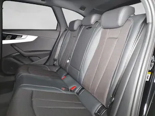 Audi A4 40 TDI quattro S-tronic