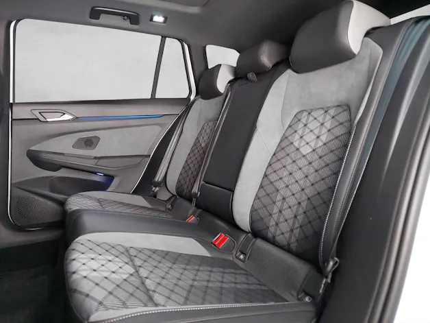 VW Golf Variant 1.5 eTSI mHEV R-Line