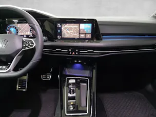 VW Golf Variant 1.5 eTSI mHEV R-Line