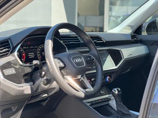 Audi Q3 35 TDI S line quattro S-tronic