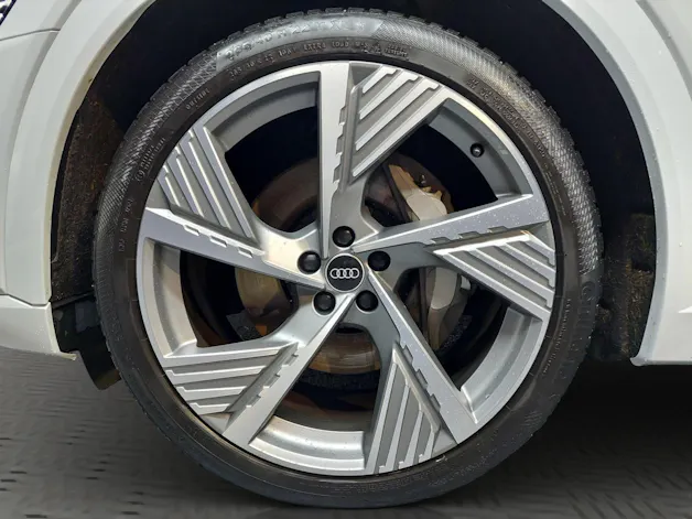 Audi Q8 Sportback 50 e-tron S line quattro