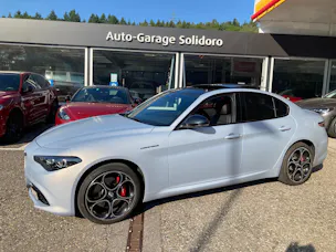 Alfa Romeo Giulia 2.0 Competizione Pack Sky Q4 AT8