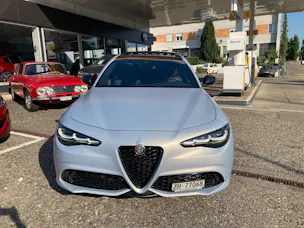Alfa Romeo Giulia 2.0 Competizione Pack Sky Q4 AT8