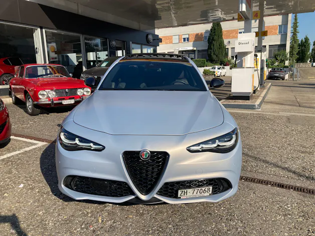 Alfa Romeo Giulia 2.0 Competizione Pack Sky Q4 AT8