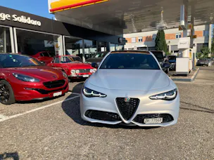 Alfa Romeo Giulia 2.0 Competizione Pack Sky Q4 AT8