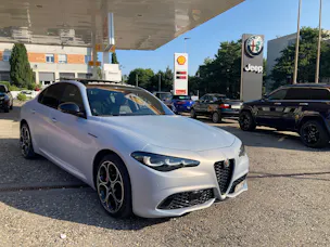 Alfa Romeo Giulia 2.0 Competizione Pack Sky Q4 AT8