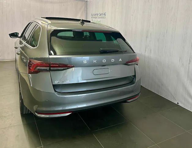 Škoda Octavia Combi 1.5 TSI mHEV DSG Selection