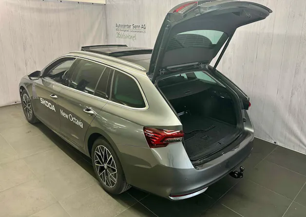 Škoda Octavia Combi 1.5 TSI mHEV DSG Selection