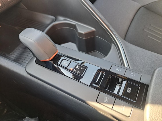 Vehicle image 13 Vehicle image 13