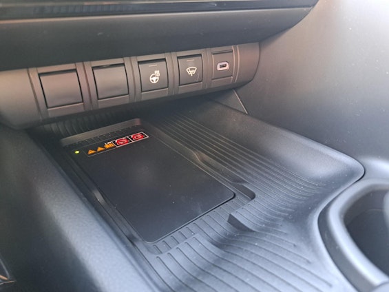 Vehicle image 14 Vehicle image 14