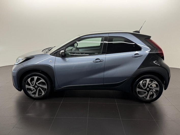 Vehicle image TOYOTA AYGO X