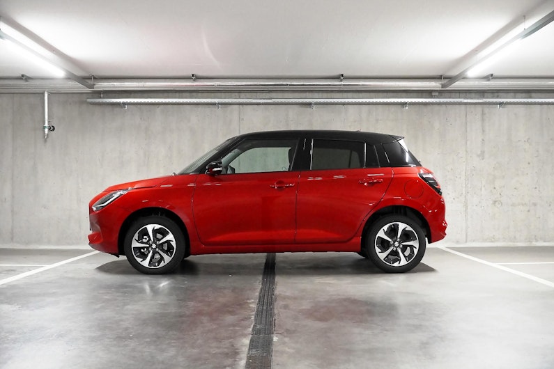 Vehicle image SUZUKI SWIFT