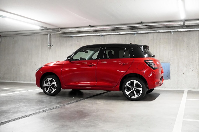 Vehicle image SUZUKI SWIFT