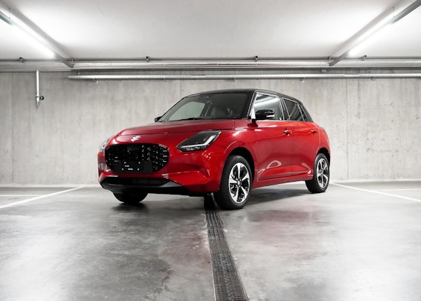 First vehicle image First vehicle image