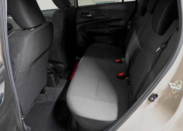 Vehicle image 7 Vehicle image 7